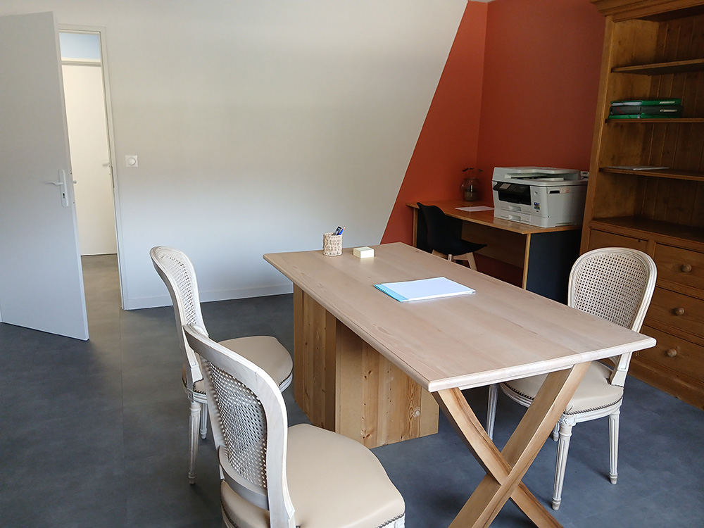 Bureau - Delphine Gavend Avocat - 73 Saint-Alban-de-Montbel